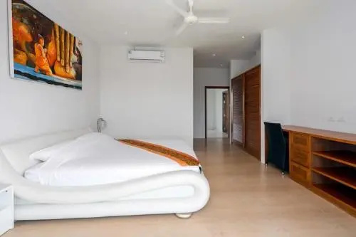 7 Bed Luxury Seaview Villas 5 mins beach