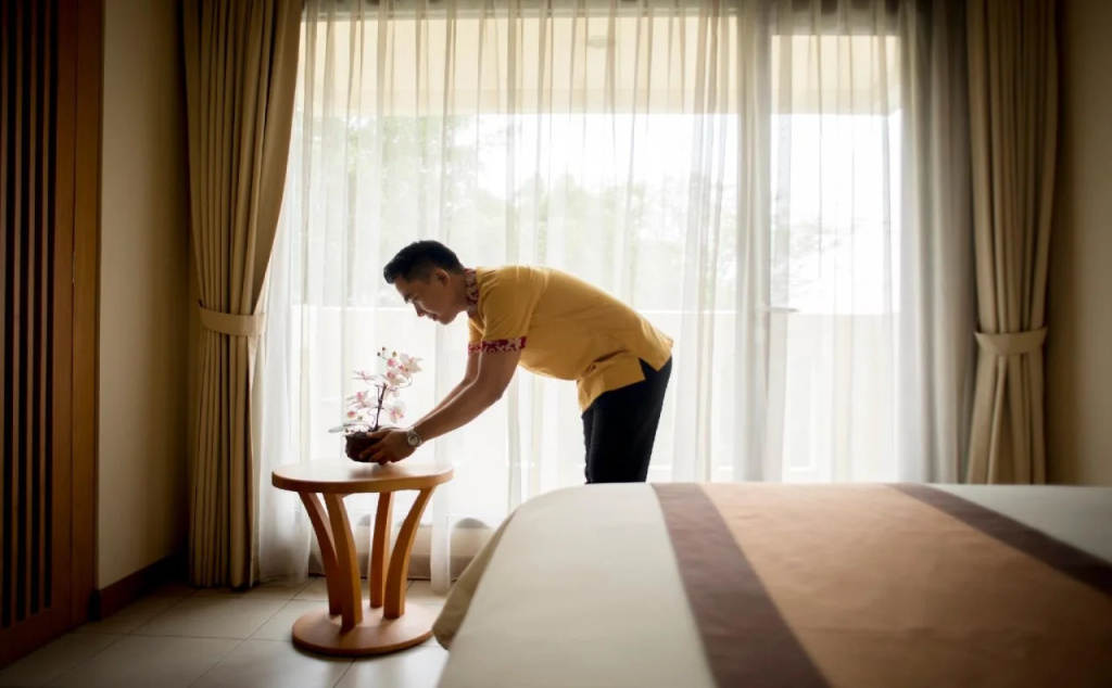 Puri KIIC Golf View Hotel