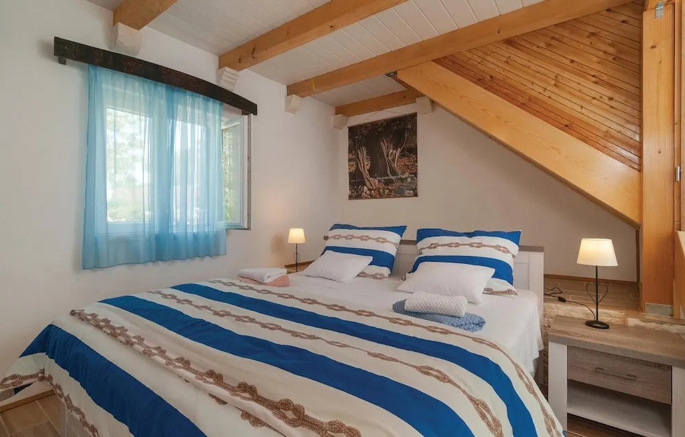 Lovely Home In Postira