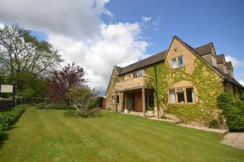 Woodland Guesthouse