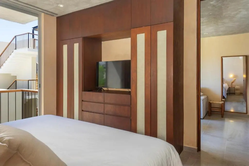 2 BedBath PRIVATE Rooftop & Pool for 6