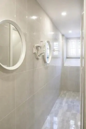 4U Lisbon VI Guesthouse Airport