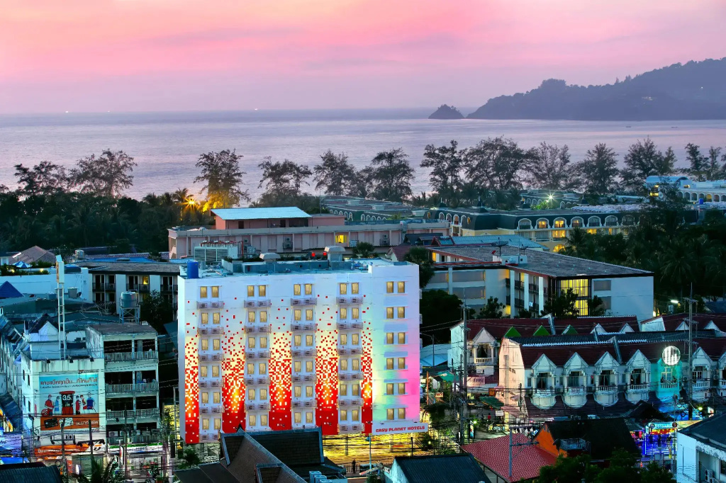 Easy Planet Phuket Patong