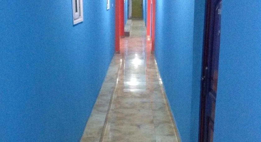 Biney's Apartment Hotel