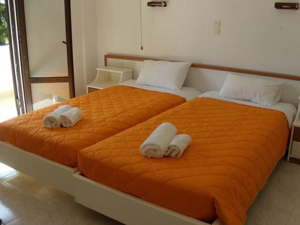 Antigonis Apartments