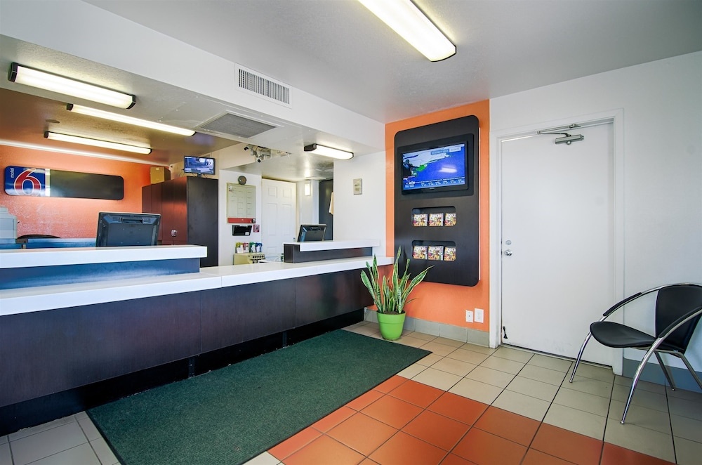 Motel 6 Joplin