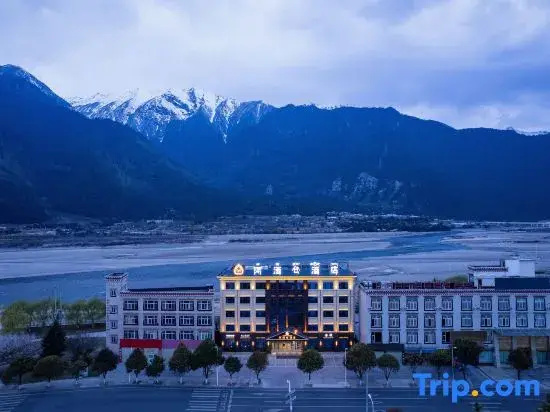Asakang Hotel (Bayizhen People's Government Branch)