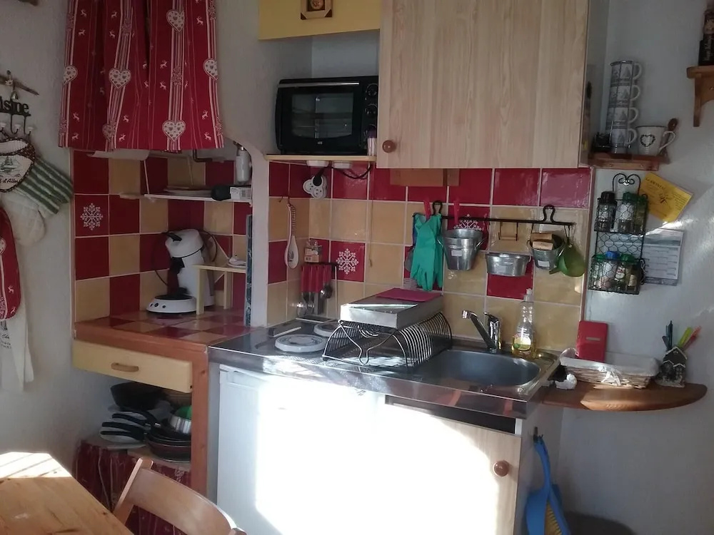 Studio in Allos, With Wonderful Mountain View and Furnished Balcony - 100 m From the Slopes