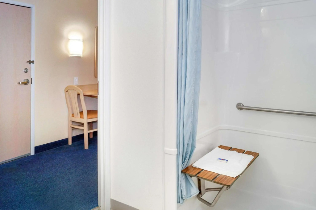 Motel 6-Peterborough, ON