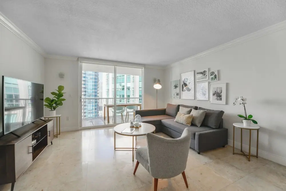 Centric 40thFloor Brickell Condo FREE parking by Palermo Home Miami