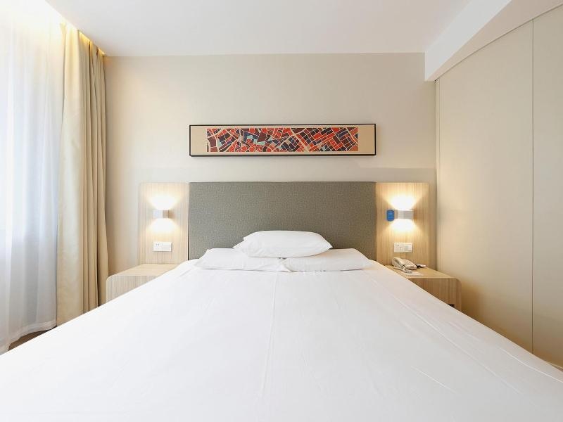 Hanting Hotel Changchun Jingyue Street