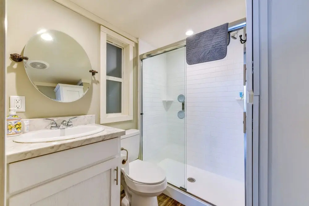 Lake Norman Getaway w/ Pool Access + Kayaking!