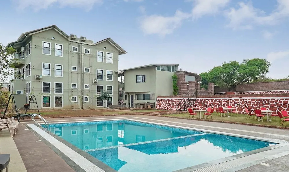 Treebo Vhyomaan Resort With Swimming Pool