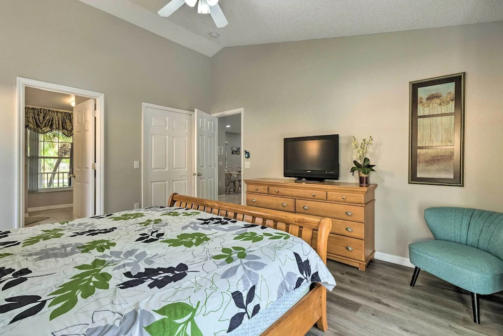 Kissimmee Retreat: Fenced-in Yard w/ Pool!
