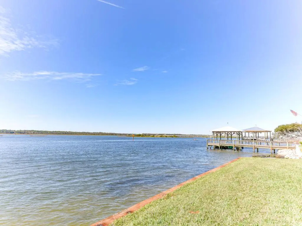 Point Matanzas D3, 2 Bedrooms, Pool Access, Boat Dock, Sleeps 4