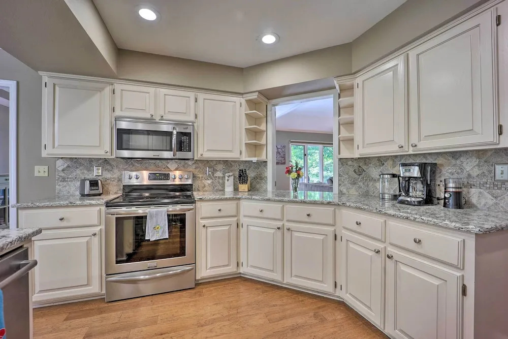 Lakefront Getaway w/ Private Dock & Kayaks!