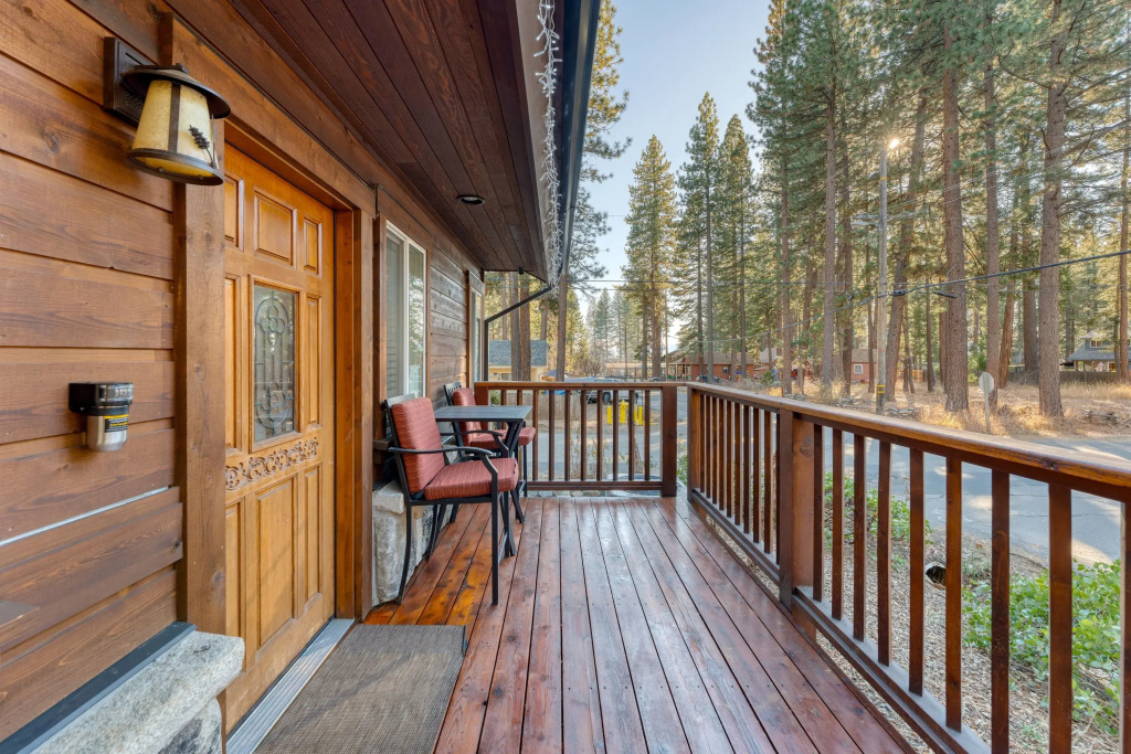 Lake Star by Avantstay Hot Tub, Walk to Beach