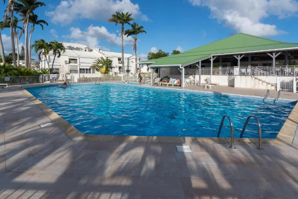 Superbe studio en duplex, vue sur mer et piscine
