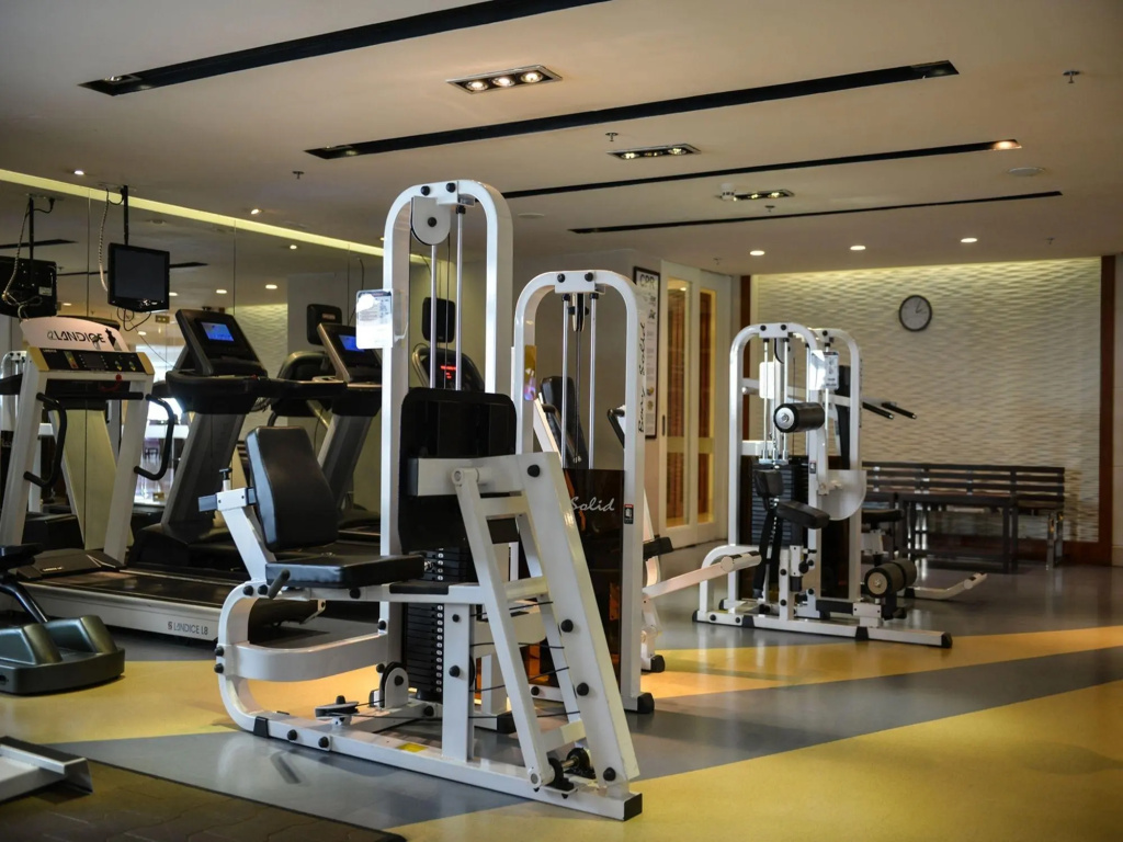 Centre Point Plus Hotel Silom - Newly Renovated