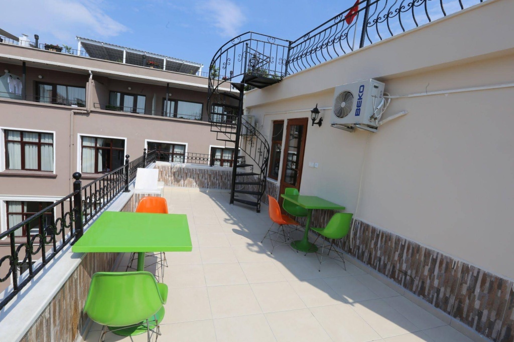 Camelot Apartment