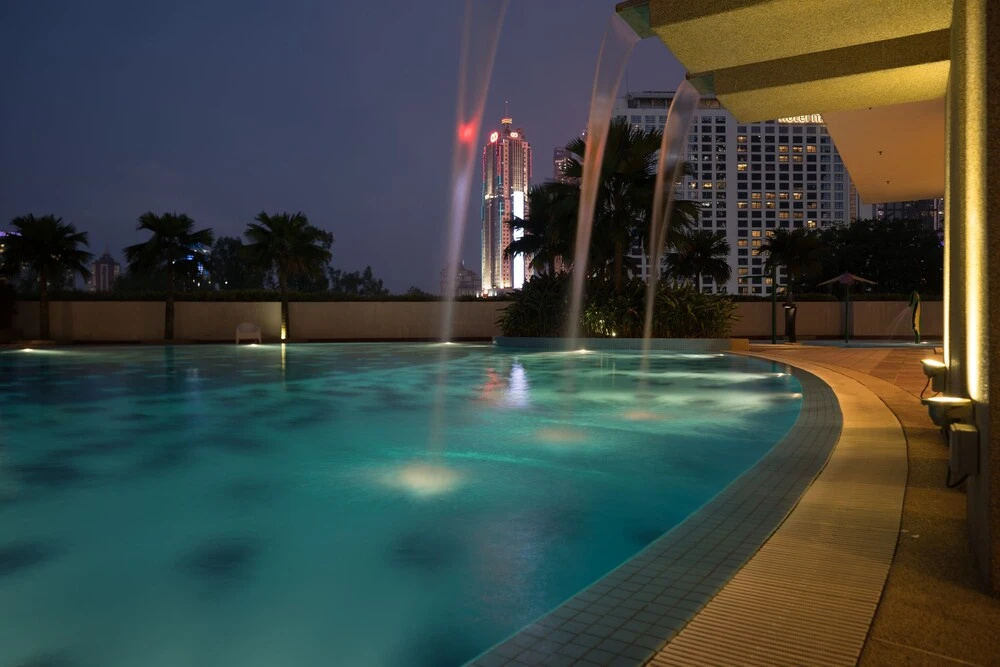 Crest Jalan Sultan Ismail by OYO Rooms