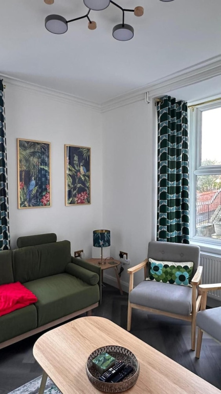 Llangollen Retreat With Stunning Views of the Castle