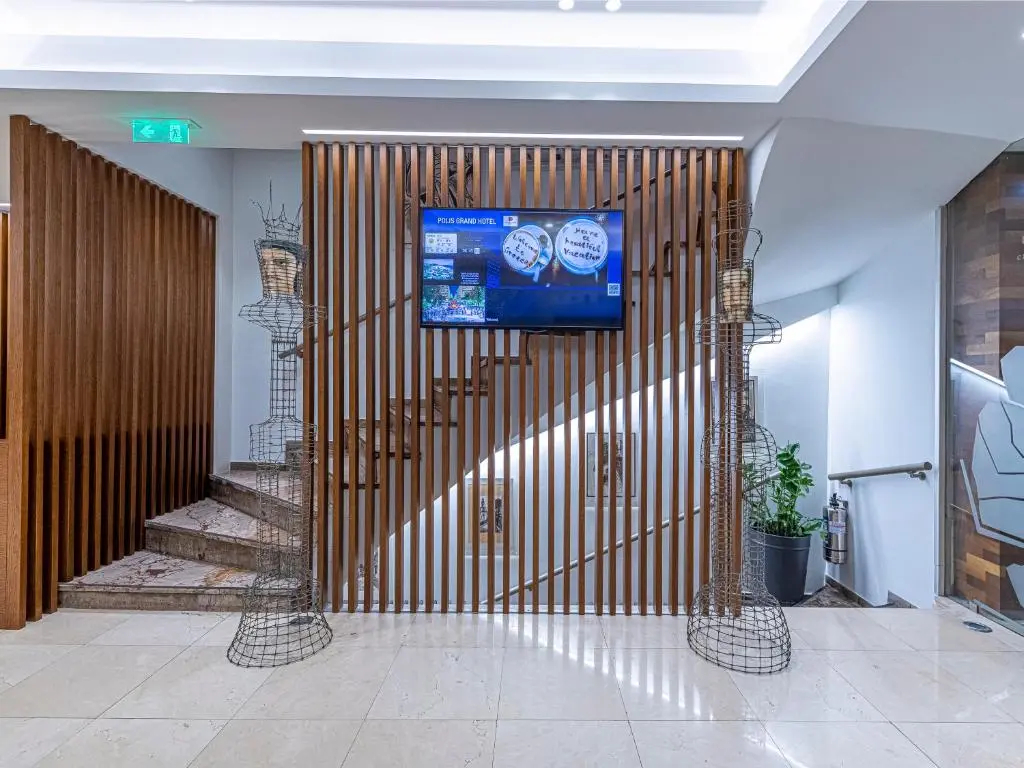 Polis Grand Hotel