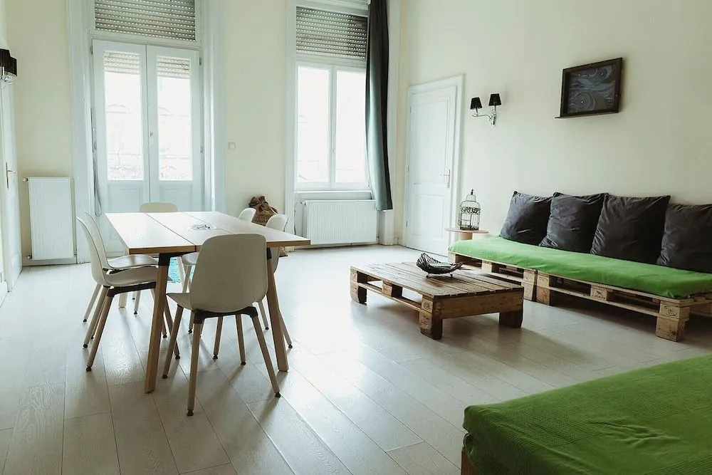 József - Group Apartment with Sauna