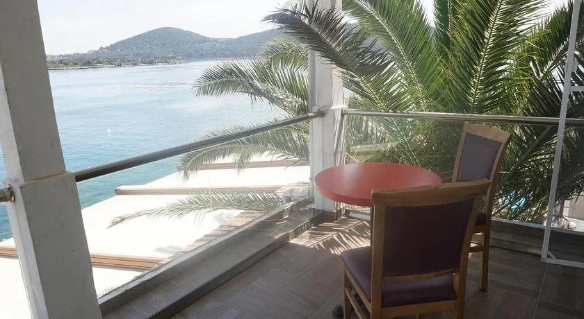 Pyrgos Hotel