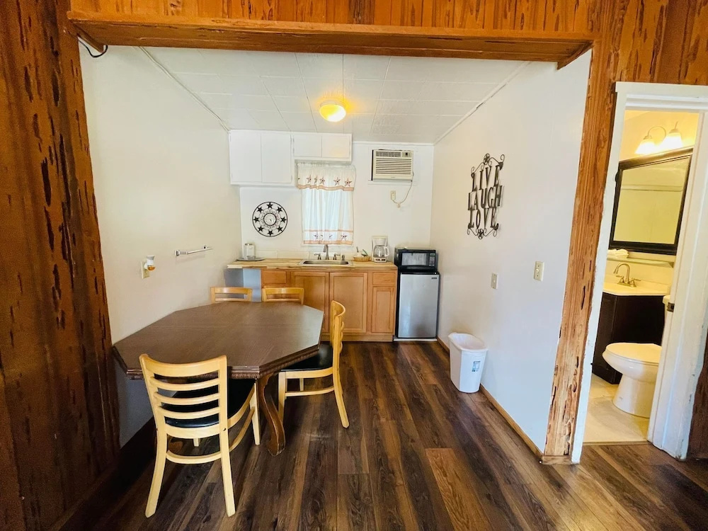 Riverfront Lodging