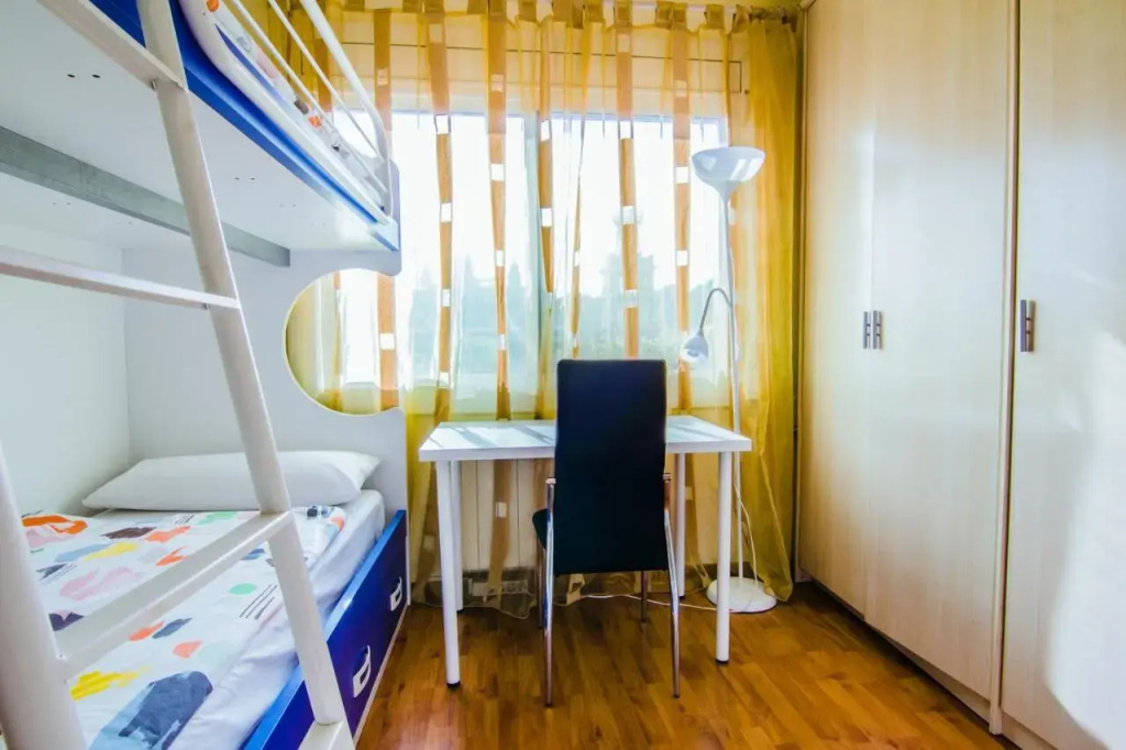 Unique Cozy Scenic Penthouse