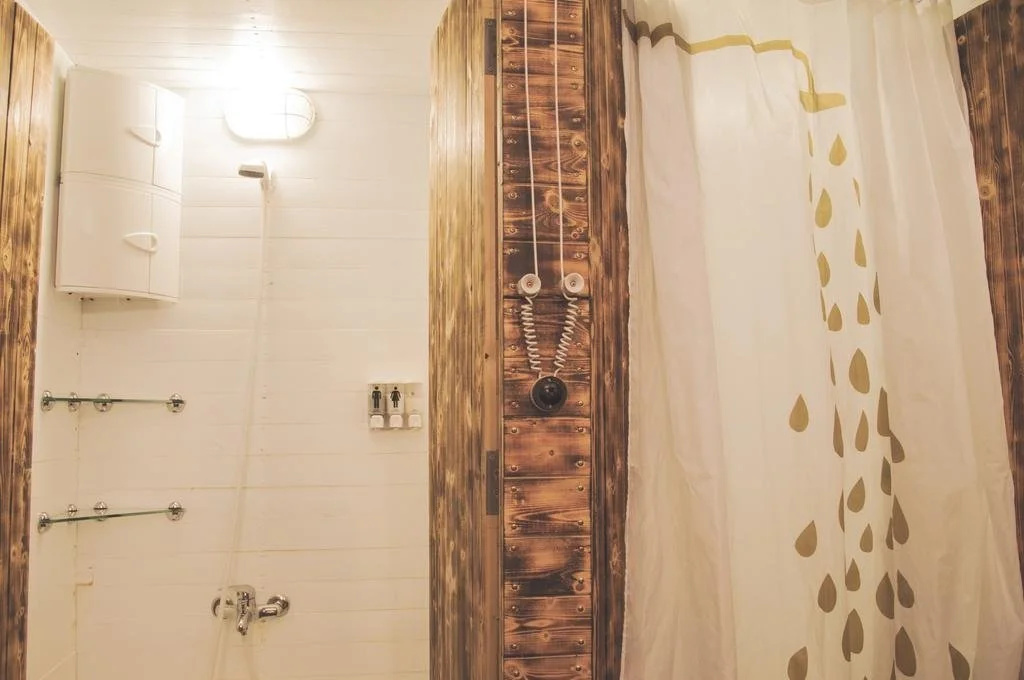 Hostel Who Knows