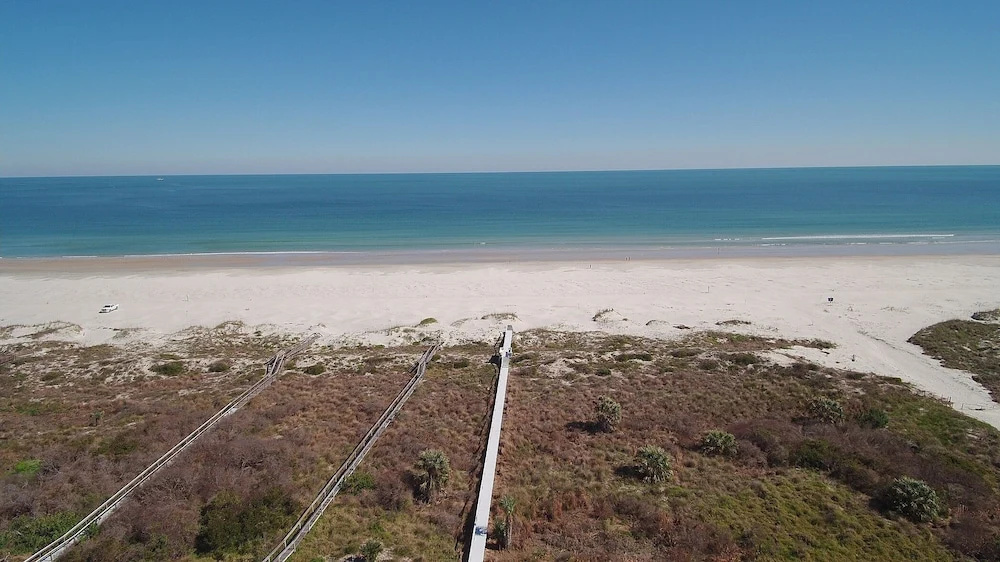 Pet Friendly, Oceanfront, 3 Bed, 2 Bath - Ocean Paradise
