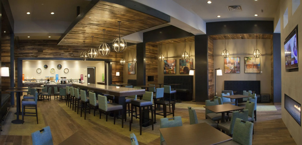 Hampton Inn & Suites St. Paul Downtown