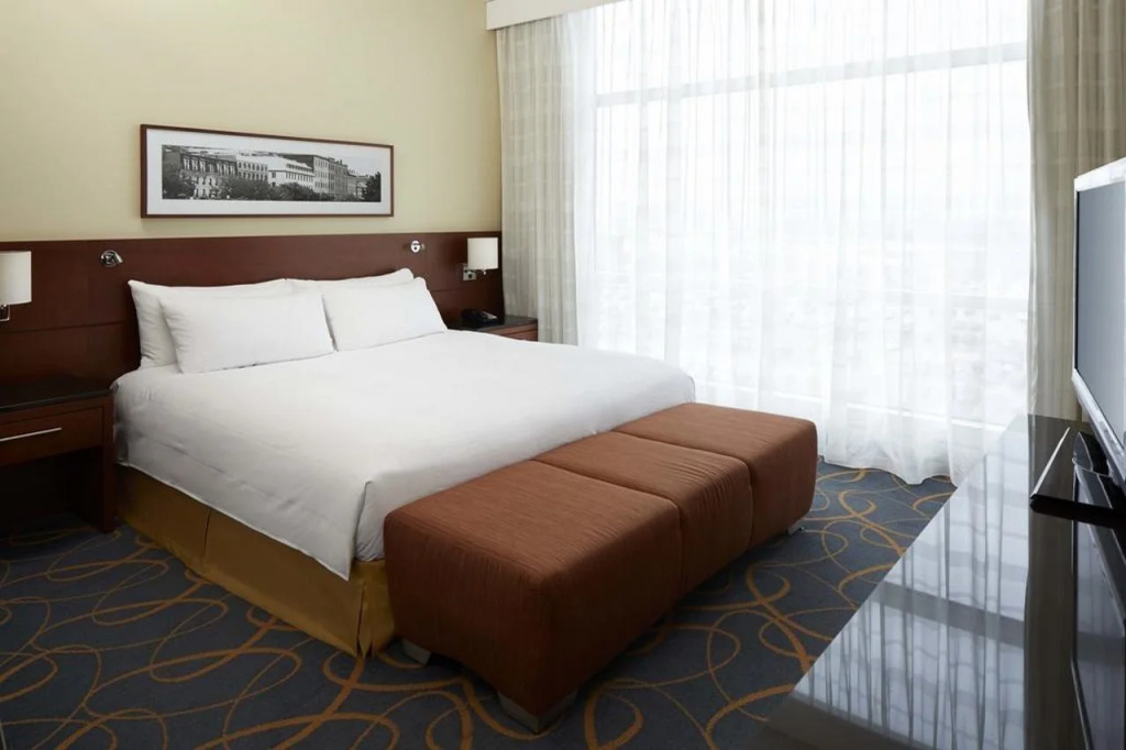 Marriott Montreal Airport In-Terminal Hotel