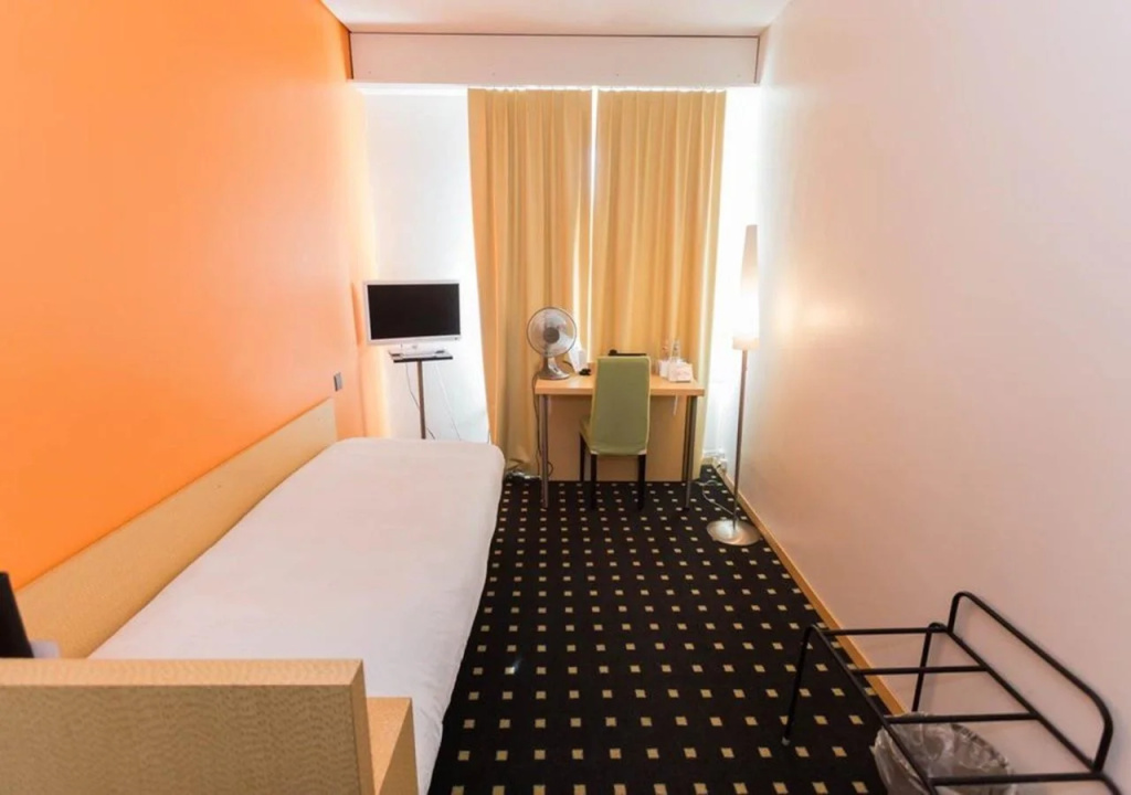 Becozy Self Check-in Pop-Up Hotel Basel