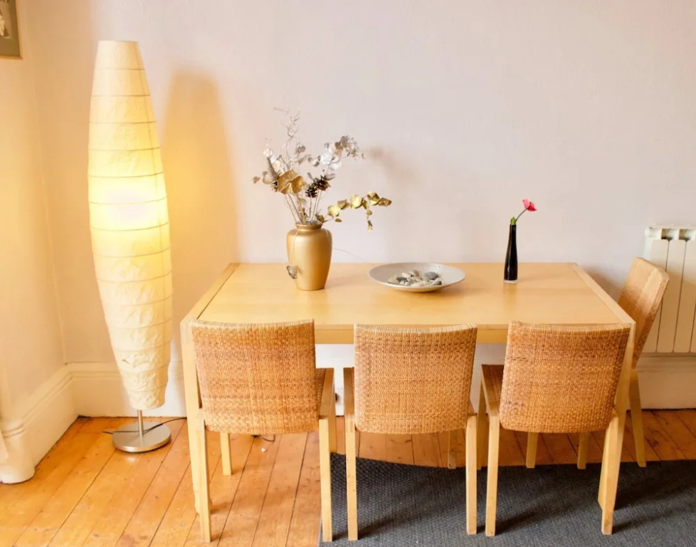 2 Bedroom Flat In Morningside