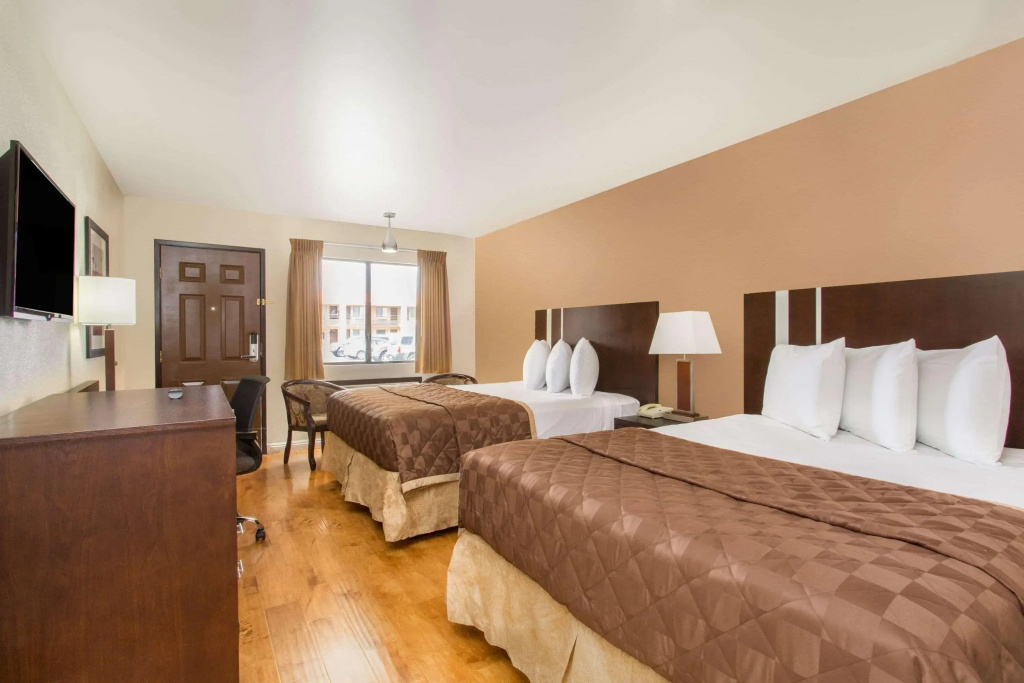 Days Inn by Wyndham Las Vegas Airport Near the Strip