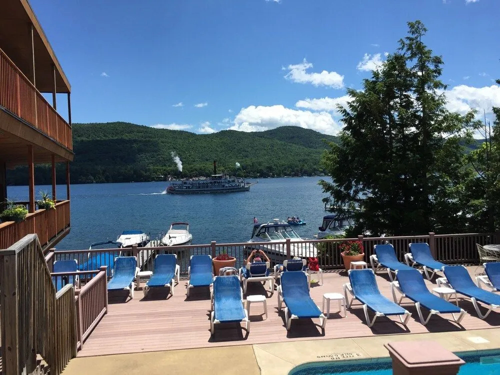 Lake Crest Inn