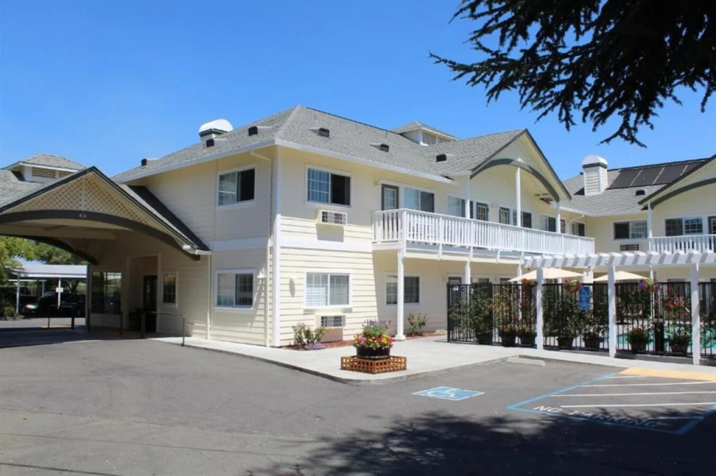 Geyserville Inn