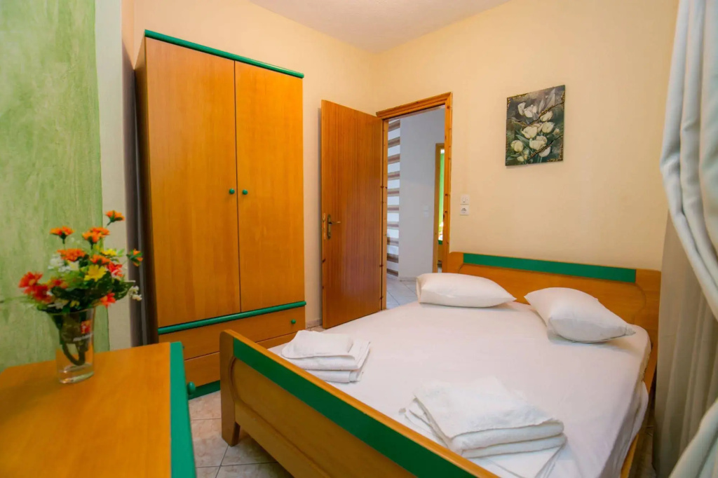 Lina Apartments