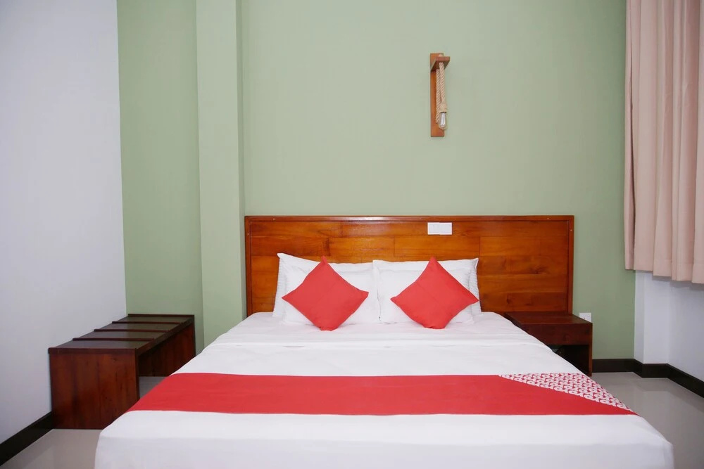 Sea Cloud Dalawella by OYO Rooms