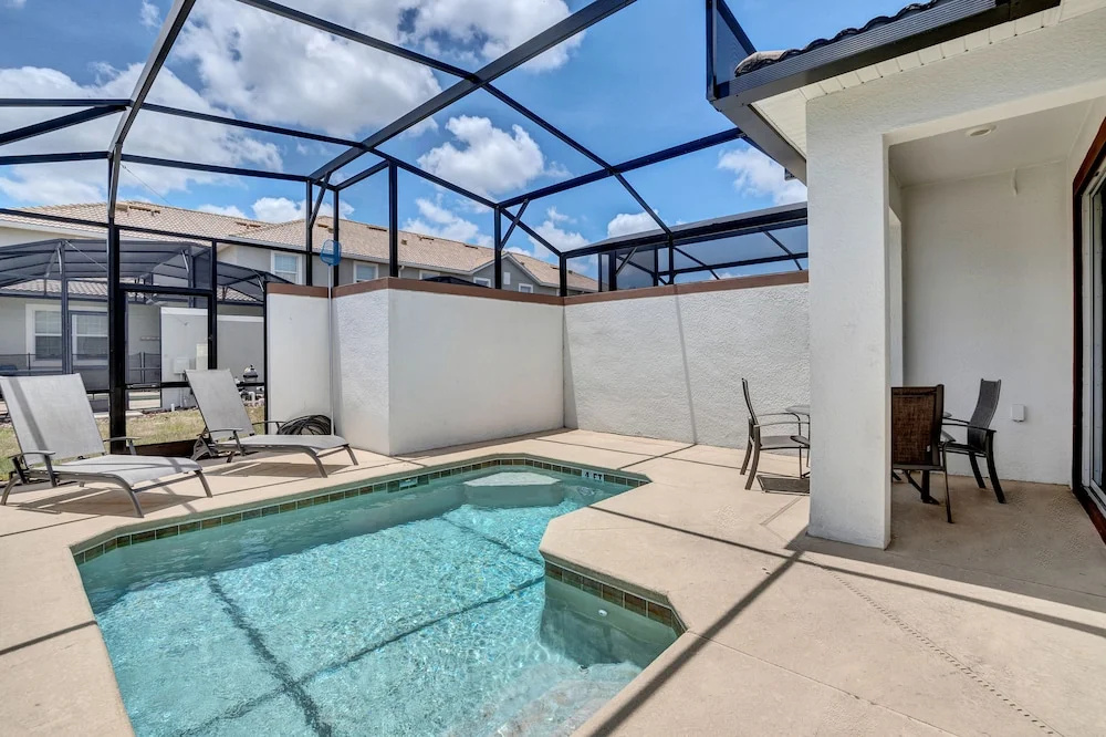 Pool Townhome 5mi to Disney Free Waterpark!