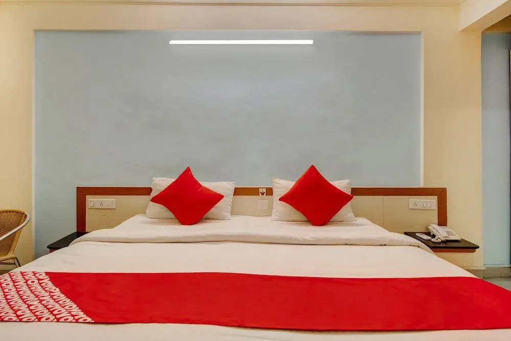 Capital O 40904 Hotel Satish Executive