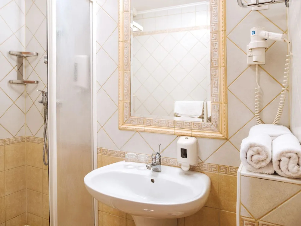 Rooms Reaktiv