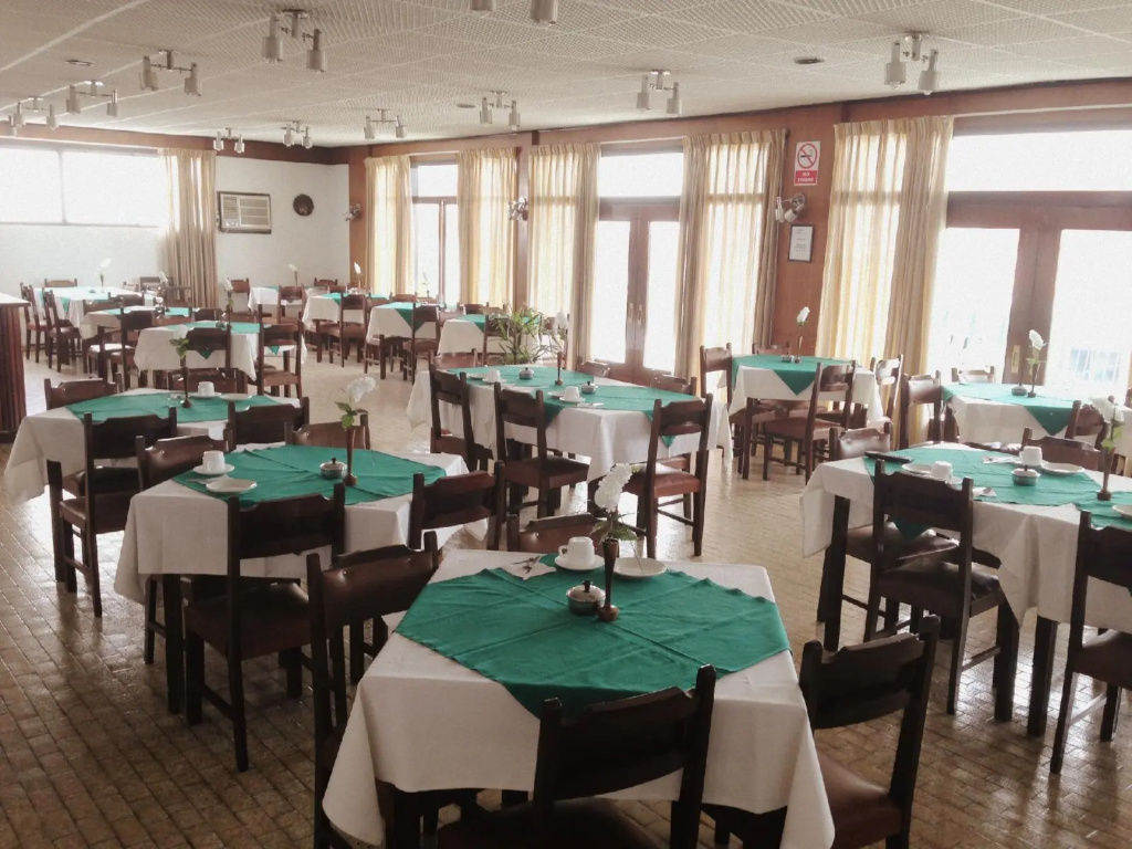 Tropical Inn
