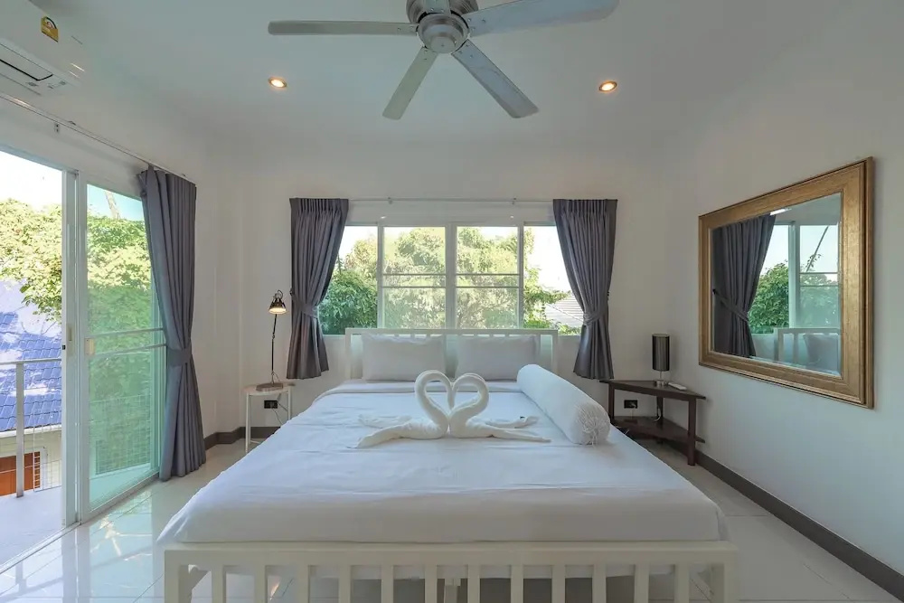 4BR With PoolTable Near Rawai Beach V161