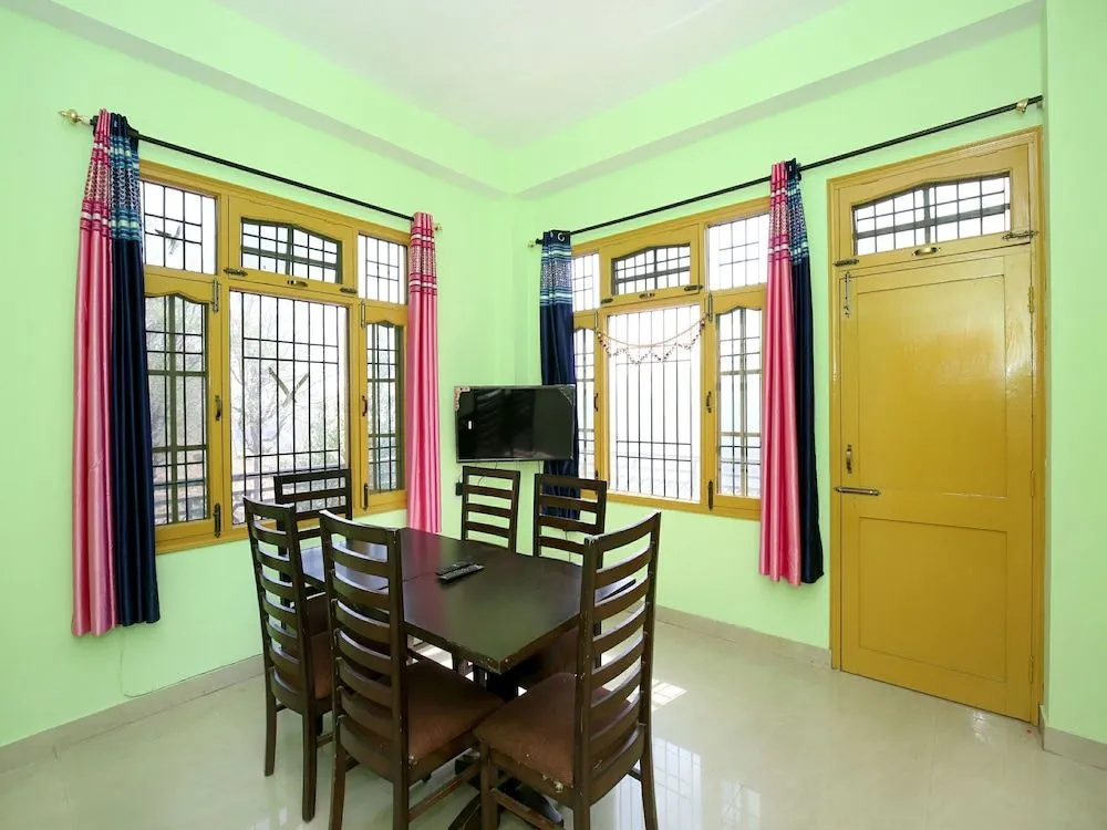 OYO 13127 Home 2BHK Hill View Solan