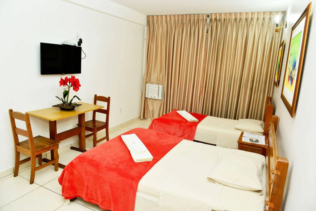 Max Hotel