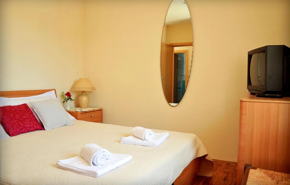 Beautiful Home in Lumbarda With 4 Bedrooms, Wifi and Outdoor Swimming Pool
